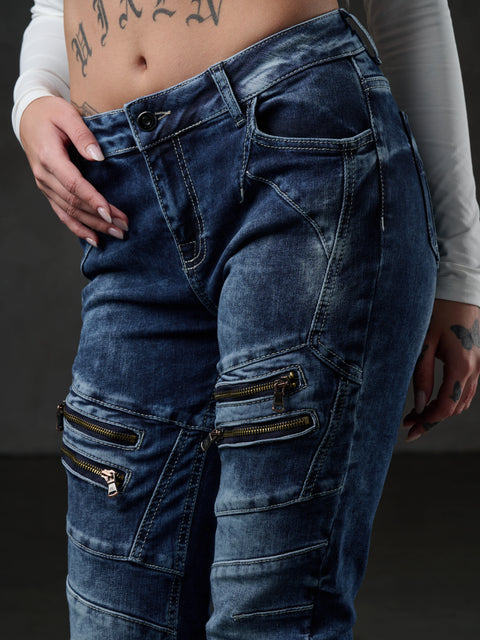 WD501 Women Jeans Slim-Fit with decorative stitching Zipper and brand logo