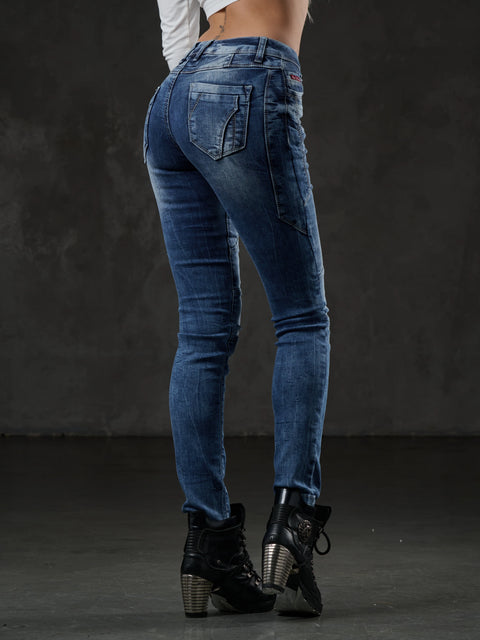 WD502 women's slim-fit jeans with decorative stitching in a straight fit