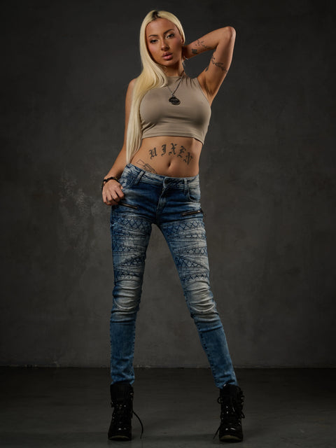 WD381 Women Straight jeans with cool embroidery elements