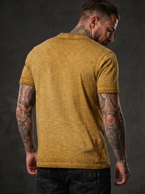 CT835 Men’s T‑Shirt Mustard – Modern Henley Button Tee