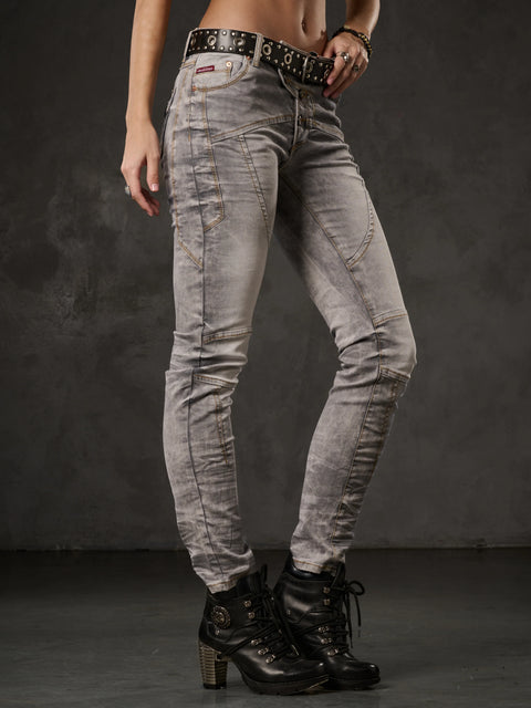 WD502 women's slim-fit jeans with decorative stitching in a straight fit