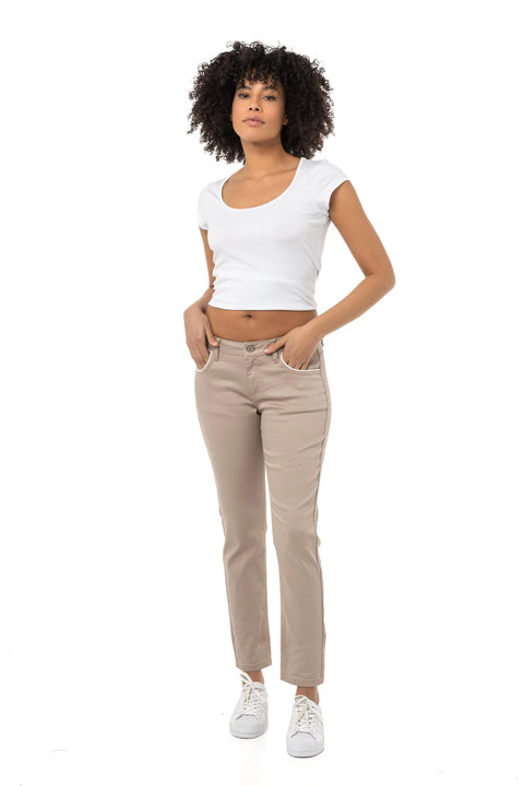 WD256B  Slim Fit Jeans