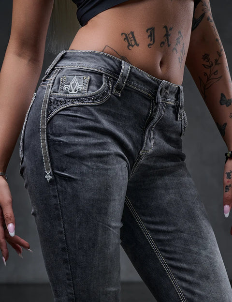 WD436 women Slim-Fit jeans with striking embroidery