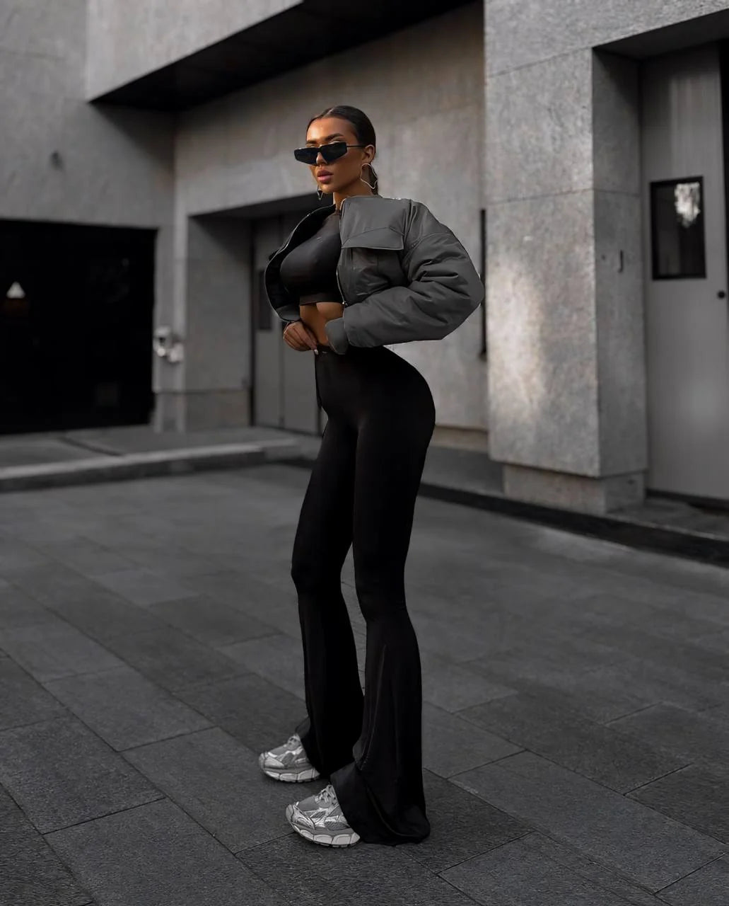 BLACK / S